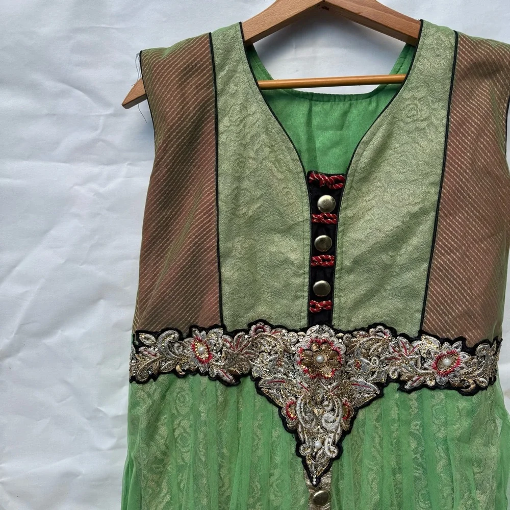 Handmade renaissance dress green overlay with black velvet size medium jun1 - Picture 2 of 8